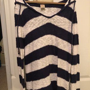 hooded pullover